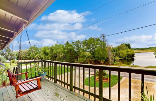 Braden River Apartment | Riverside Serenity - Unit A