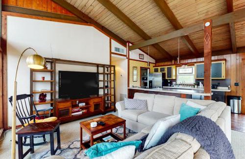 Braden River Apartment | Riverside Serenity - Unit A