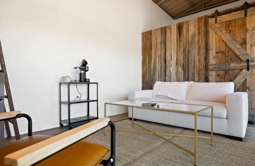 Springerville Cabin | Riverside Suite Casita 9