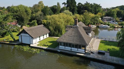 Horning House | Riversmead Cottage in the center of the village of Horning on the Norfolk Broads