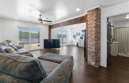 Russell Apartment | RiverSuite2 - A the view that soothes a soul.