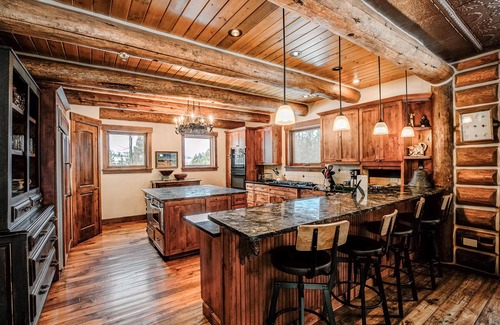 Breckenridge House | Rivertree Lodge Home: Riverfront Serenity, All The Amenities