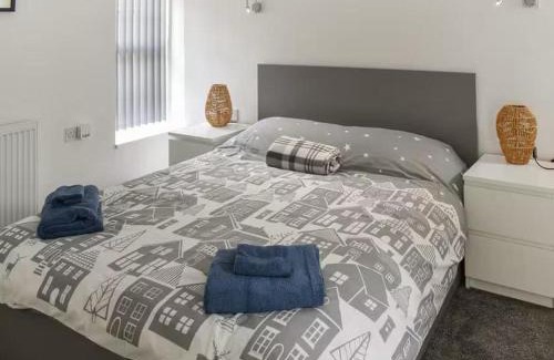 Knaresborough House | Riverview Cottage at Lido Leisure Park