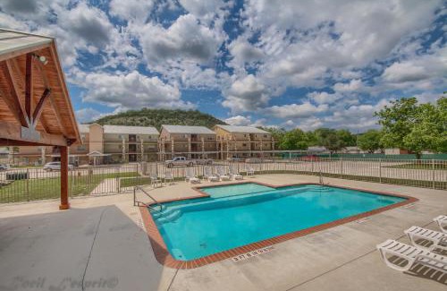 New Braunfels Apartment | Riverview Heaven RG 20304
