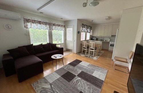 Seinajoki Apartment | Rivitalokaksio 52m2 Ilmastointi, Sauna, Autokatospaikka