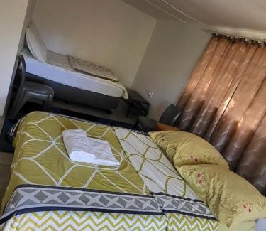 Zeerust House | RMK Guest house Zeerust