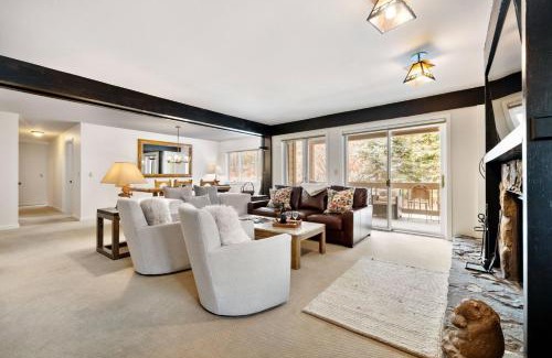 Teton Village Apartment | RMR: Teewinot C3 Condo in Teton Village