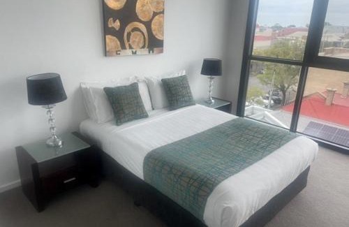 Adelaide Central Business District Apartment | RNR on Franklin