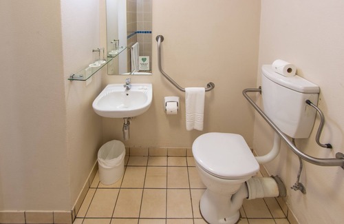 Zwartkop Hotel | Road Lodge Centurion