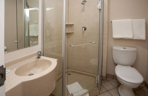 Selborne Hotel | Road Lodge East London