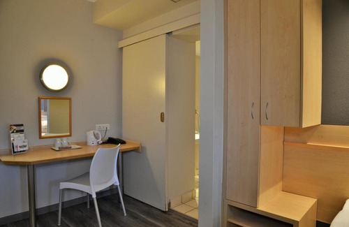 Greater Johannesburg Metropolitan Area Hotel | Road Lodge Rivonia