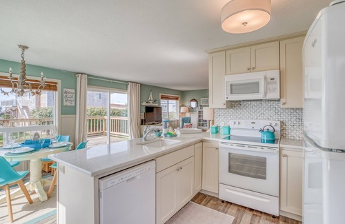 Roads End House | Roads End Single-Level with Two King Bedrooms is Updated for Ease and Comfort!