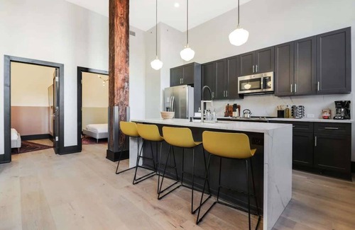 Arts/Warehouse District Hotel | Roami at Brassline Group Friendly #73