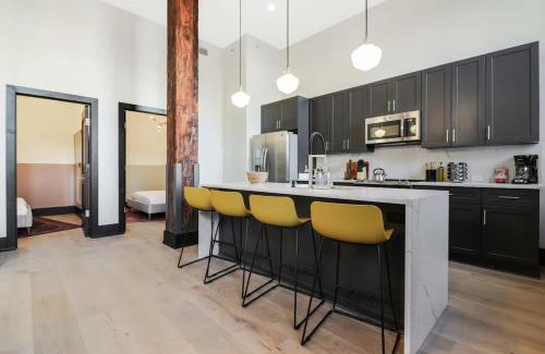 Arts/Warehouse District House | Roami at The Lola Group Friendly #81