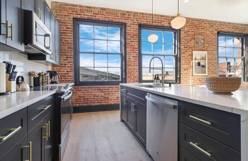 Arts/Warehouse District House | Roami at The Lola Group Friendly #84