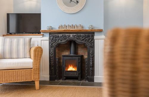 Robin Hood's Bay House | Robin Hood's Bay Coastguard's Cottage with a View