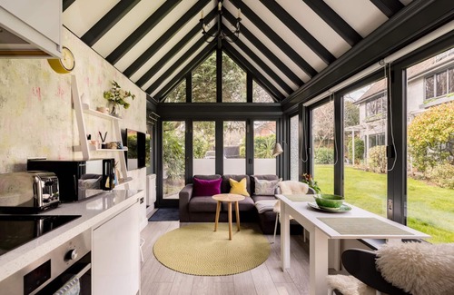 East Putney Apartment | Robin's Nest, 1 bedroom near Wimbledon