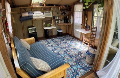 Lockhart Apartment | Robin's Nest Treehouse