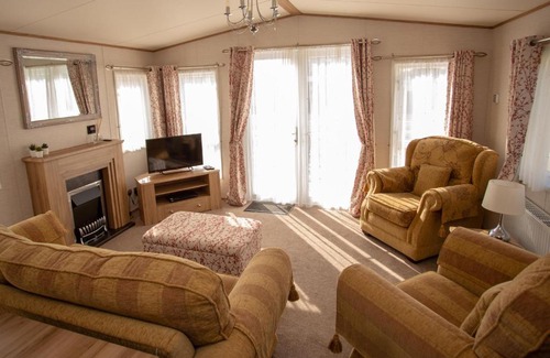 South Cerney Cabin | Robin's Retreat