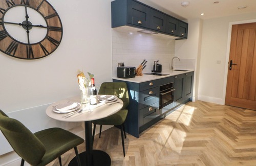 Stoney Middleton Cottage | ROCK MILL APARTMENT, pet friendly, with a garden in Eyam