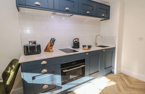 Stoney Middleton Cottage | ROCK MILL APARTMENT, pet friendly, with a garden in Eyam