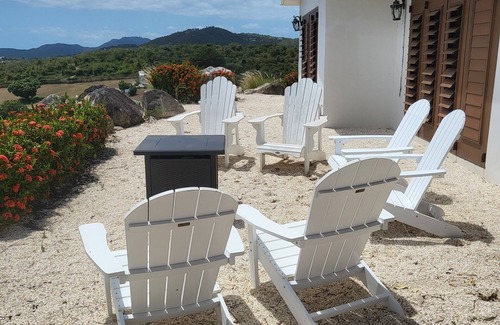 Esperanza House | Rock/Pool Houses. 2 houses with view of ocean and 5 minute drive to beach!