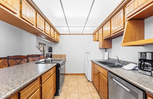 Historic District Villa | Rockridge #59