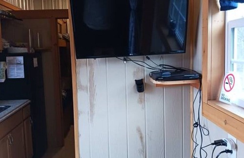 Spring City House | Rocky Top Tiny House @ Watts Bar