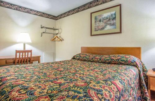 Bedford Hotel | Rodeway Inn