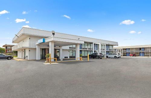 West Memphis Hotel | Rodeway Inn