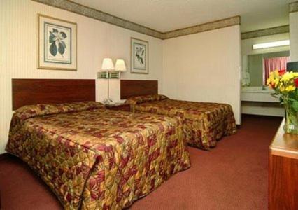 West Memphis Hotel | Rodeway Inn