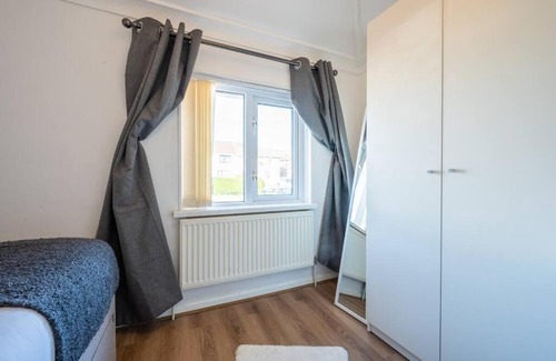 Rogerstone House | Rogerstone House by Tŷ SA