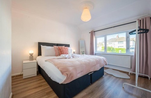 Rogerstone House | Rogerstone House by Tŷ SA