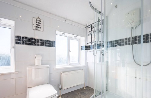 Rogerstone House | Rogerstone House by Tŷ SA