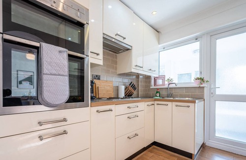 Rogerstone House | Rogerstone House by Tŷ SA