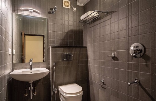 Kalapettai Hotel | Rolling space