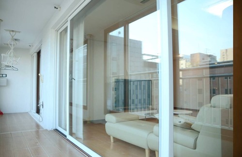 Seocho-dong House | ✧ROLLSROYCE✧THE CHAIRMAN'S SUITE✧3BDR 2BATH✧