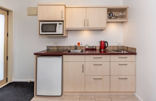 Riccarton Hotel | Roma on Riccarton Motel
