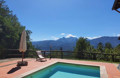 Castiglione di Garfagnana Cottage | Romantic Tuscany villa with private pool in stunning location, complete privacy.