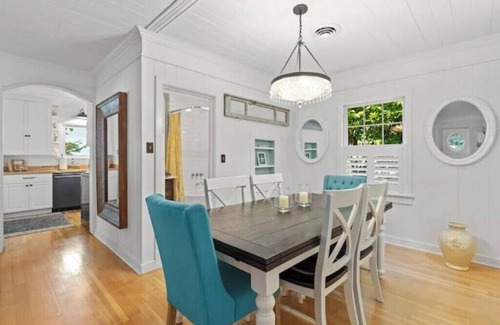 West Hills House | Romantic 1930s Beach Cottage