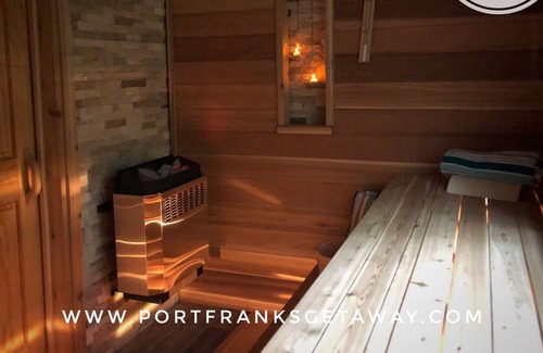 Port Franks Apartment | Romantic Adults Only Luxury & Wellness, Beach, Hiking, Cycling, Hot tub, Sauna
