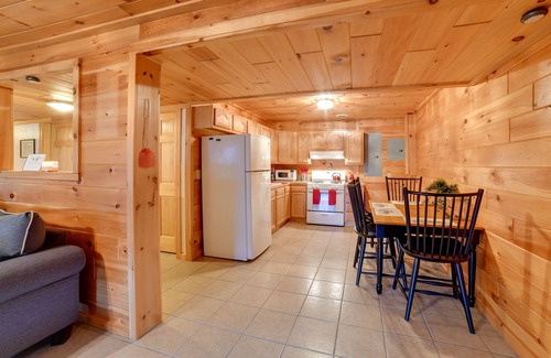 Afton House | Romantic Afton Escape w/Fire Pit & Scenic Views