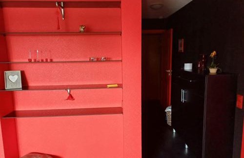Ventspils Apartment | Romantic apartment in red