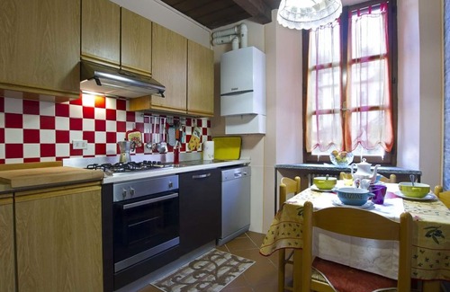 Orta San Giulio Apartment | ROMANTIC "BELLAVISTA" APARTMENT - LAKE VIEW, HISTORICAL CENTER