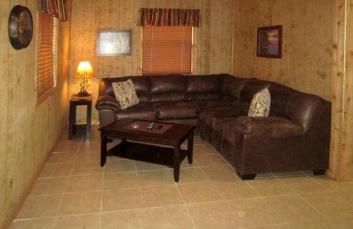 Inverness House | Romantic Cabin Incredible for Outdoor Activities in Inverness, Florida