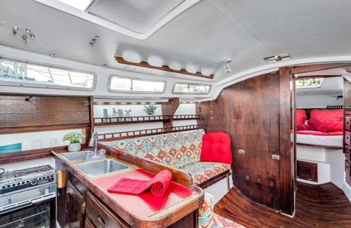 St. Augustine Boat Rental | Romantic Escape in Downtown St. Augustine ★