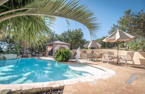 Helotes House | Romantic Getaway Cottage with Hot Tub and Resort Amenities