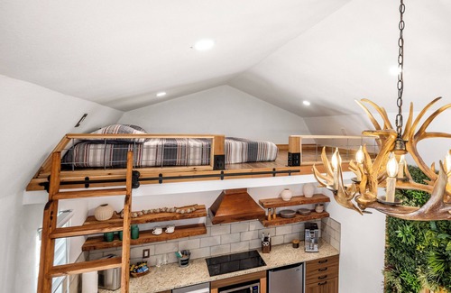 Wimberley Resort | Romantic Luxury Retreat-hot/cold pool & sauna