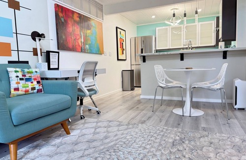 San Rafael Apartment | Romantic & Modern Mid-Century Retreat – Close to SF, Napa, Sonoma