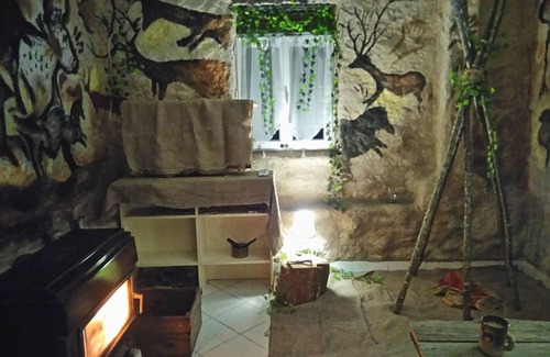 Saint-Genies House | ROMANTIC NIGHT IN A PREHISTO SPA ATMOSPHERE IN PERIGORD BETWEEN SARLAT AND LASCAUX